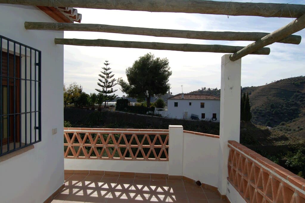 2 slaapkamer Finca/Landhuis te koop in Torrox met zwembad - € 295.000 (Ref: 9959381)