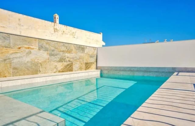3 Zimmer Haus zu vermieten in Nerja mit Pool - 2.200 € (Ref: 9972983)