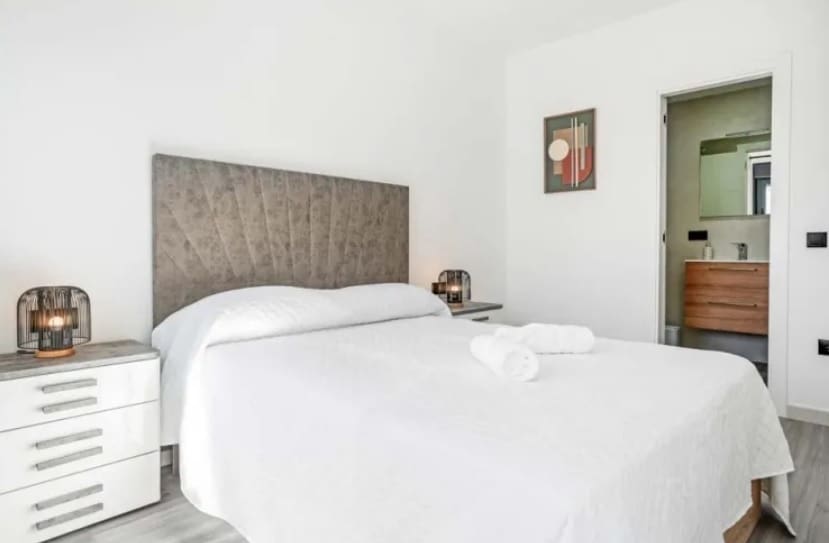 3 soverom Hus til leie i Nerja med svømmebasseng - € 2 200 (Ref: 9972983)