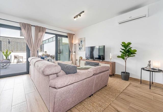 3 soverom Hus til leie i Nerja med svømmebasseng - € 2 200 (Ref: 9972984)