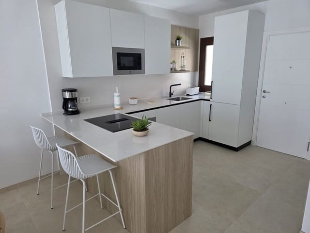 3 Zimmer Haus zu vermieten in Nerja mit Pool Garage - 2.000 € (Ref: 9972985)