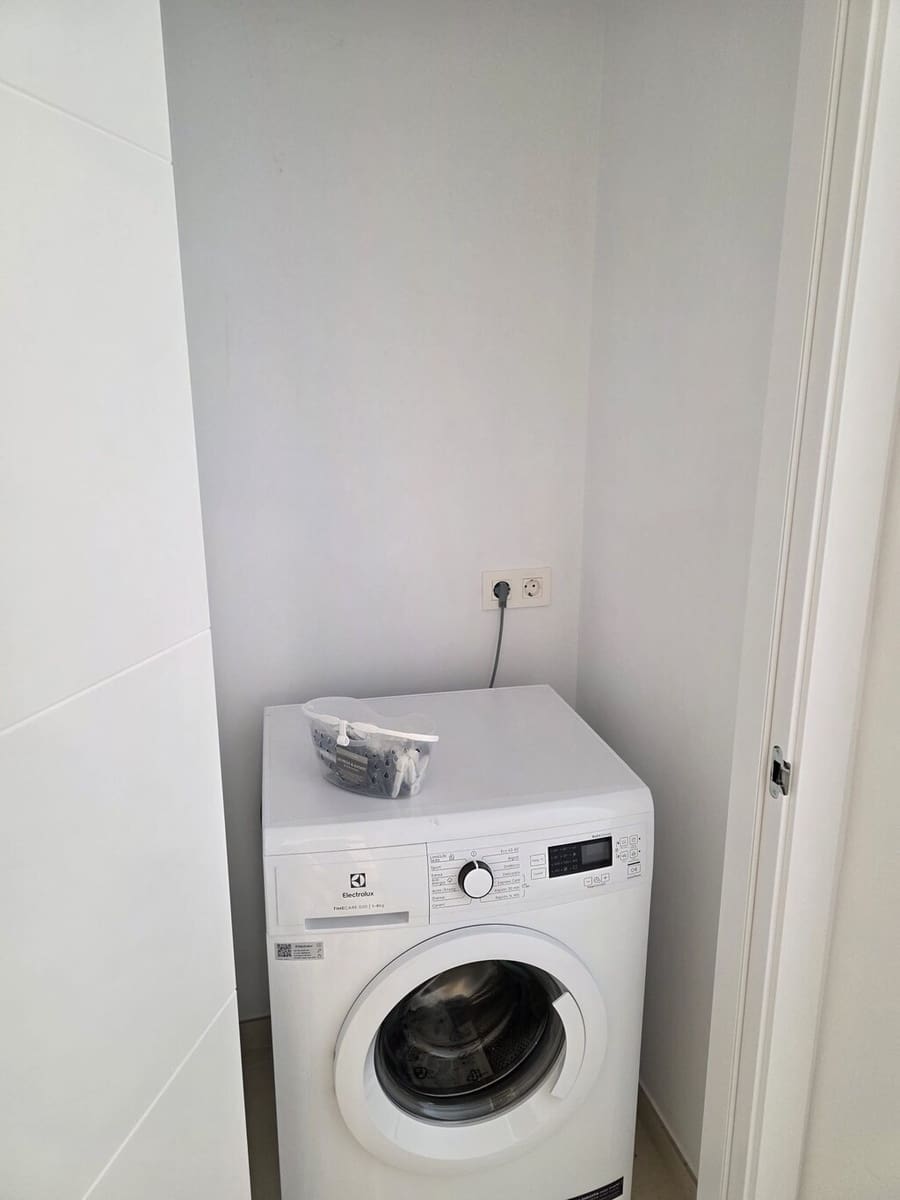 3 soverom Hus til leie i Nerja med svømmebasseng garasje - € 2 000 (Ref: 9972985)