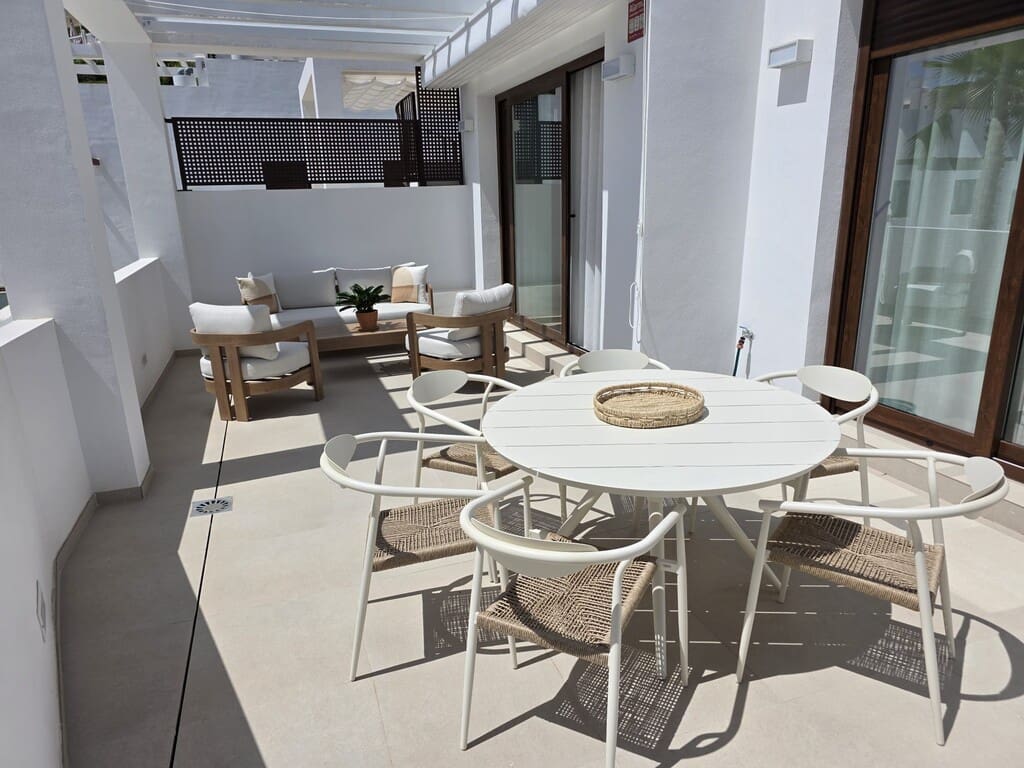 3 soverom Hus til leie i Nerja med svømmebasseng garasje - € 2 000 (Ref: 9972985)