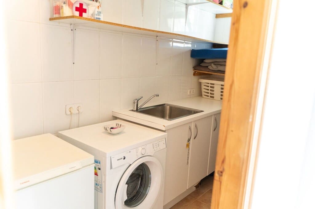 4 sovrum Villa att hyra i Maro med pool - 2 150 € (Ref: 9974985)