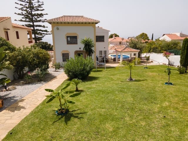 4 soverom Villa til leie i Maro, Nerja med svømmebasseng - € 2 150 (Ref: 9974985)