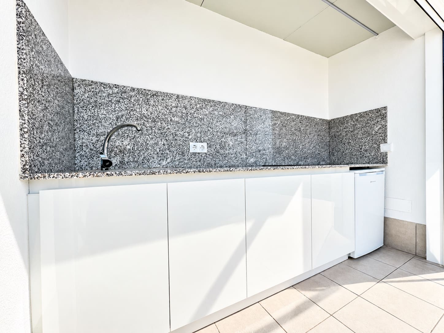 Chalet de 3 habitaciones en San Pedro del Pinatar en venta con piscina - 425.000 € (Ref: 10163395)
