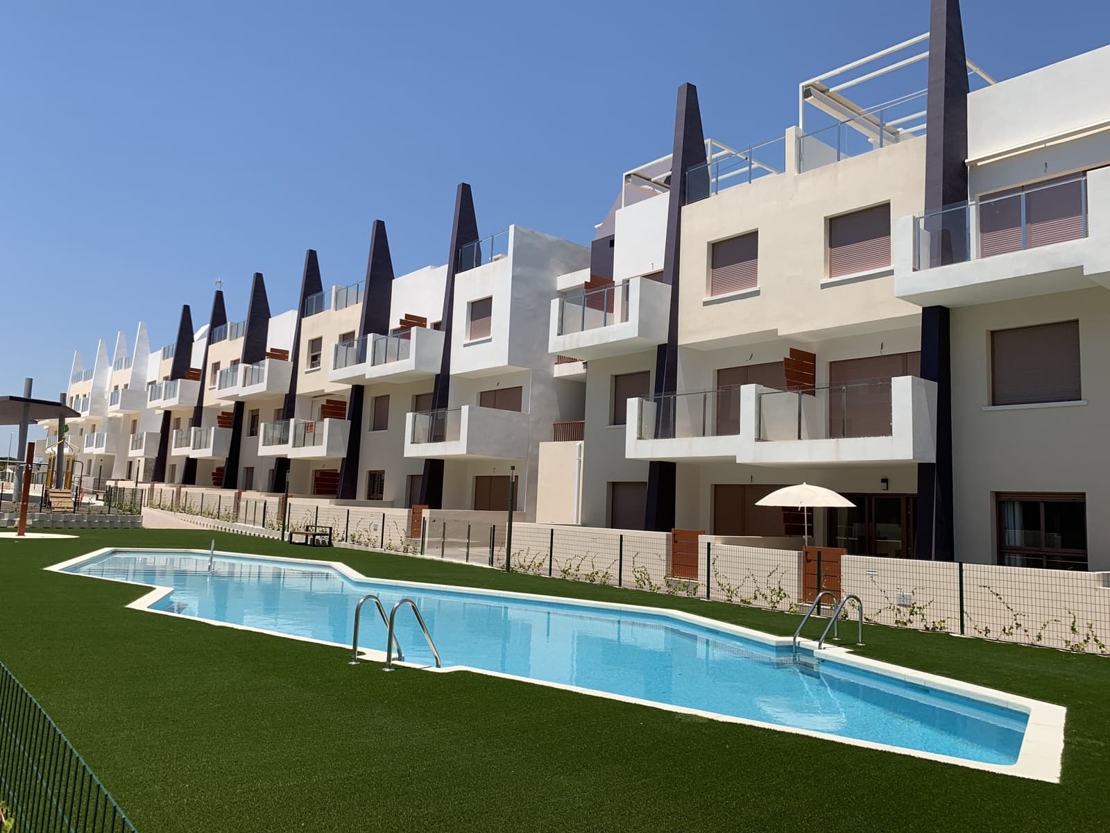 2 bedroom Beach Apartment for rent in Pilar de la Horadada with pool - € 1,000 (Ref: 7358249)