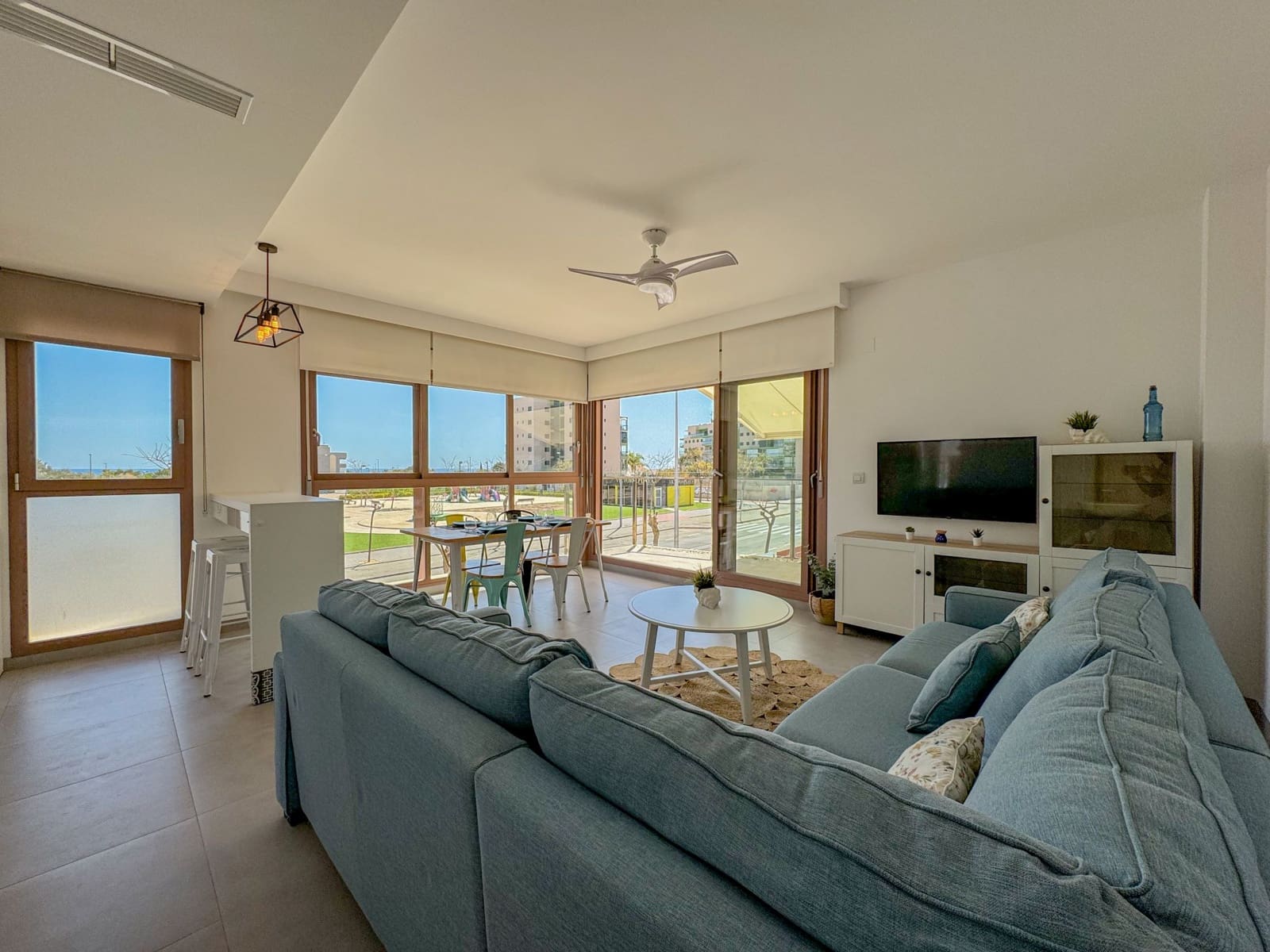 2 bedroom Beach Apartment for rent in Pilar de la Horadada with pool - € 1,000 (Ref: 7358249)