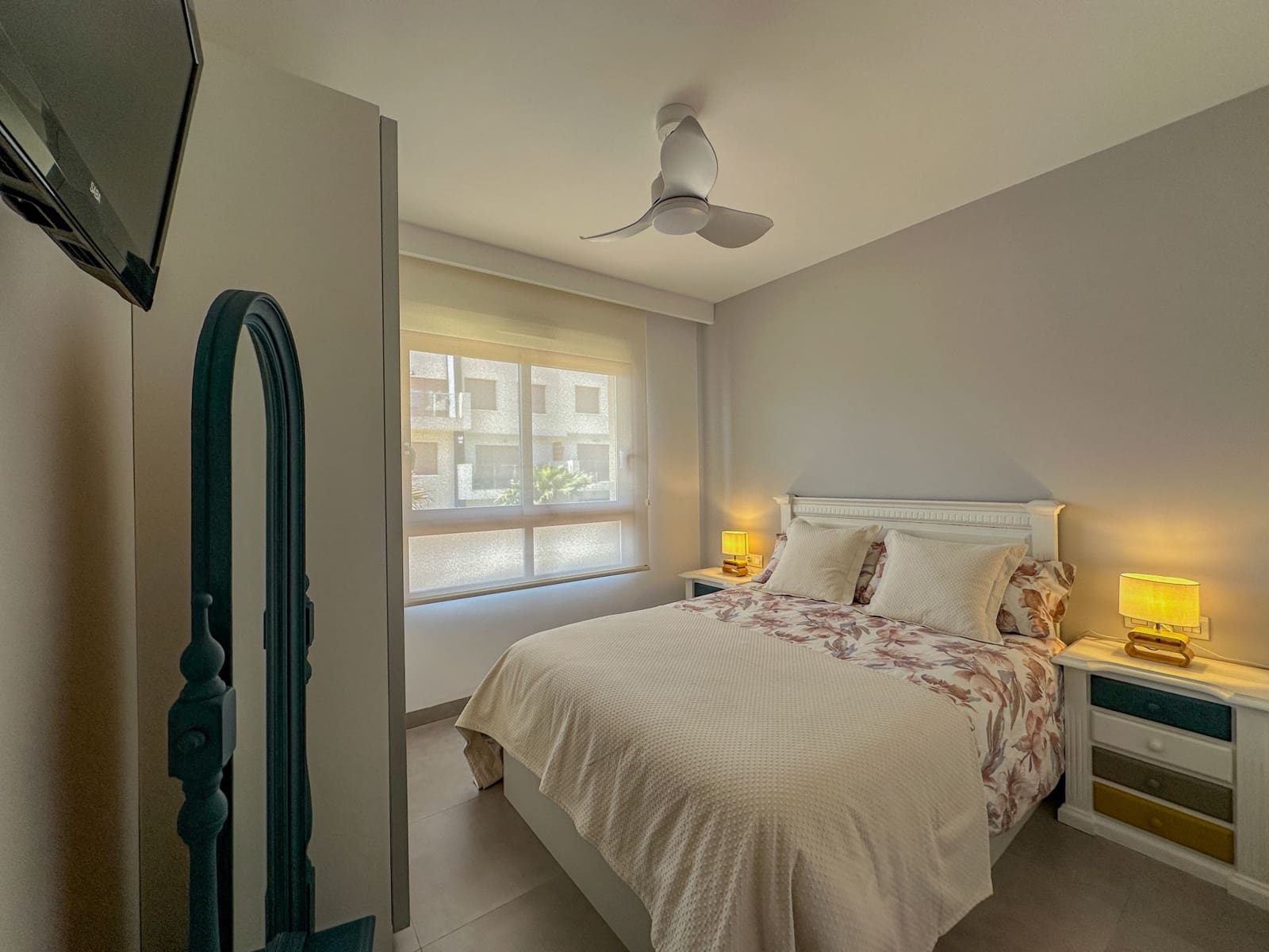 2 bedroom Beach Apartment for rent in Pilar de la Horadada with pool - € 1,000 (Ref: 7358249)