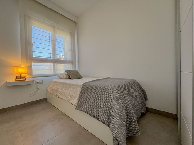 2 Zimmer Strandapartment zu vermieten in Mil Palmeras, Pilar de la Horadada mit Pool - 1.000 € (Ref: 7358249)