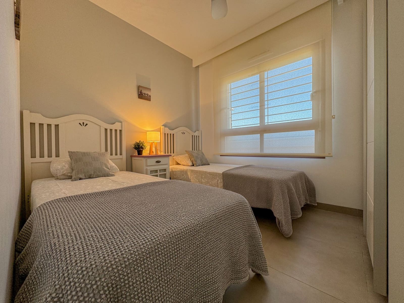 2 bedroom Beach Apartment for rent in Pilar de la Horadada with pool - € 1,000 (Ref: 7358249)