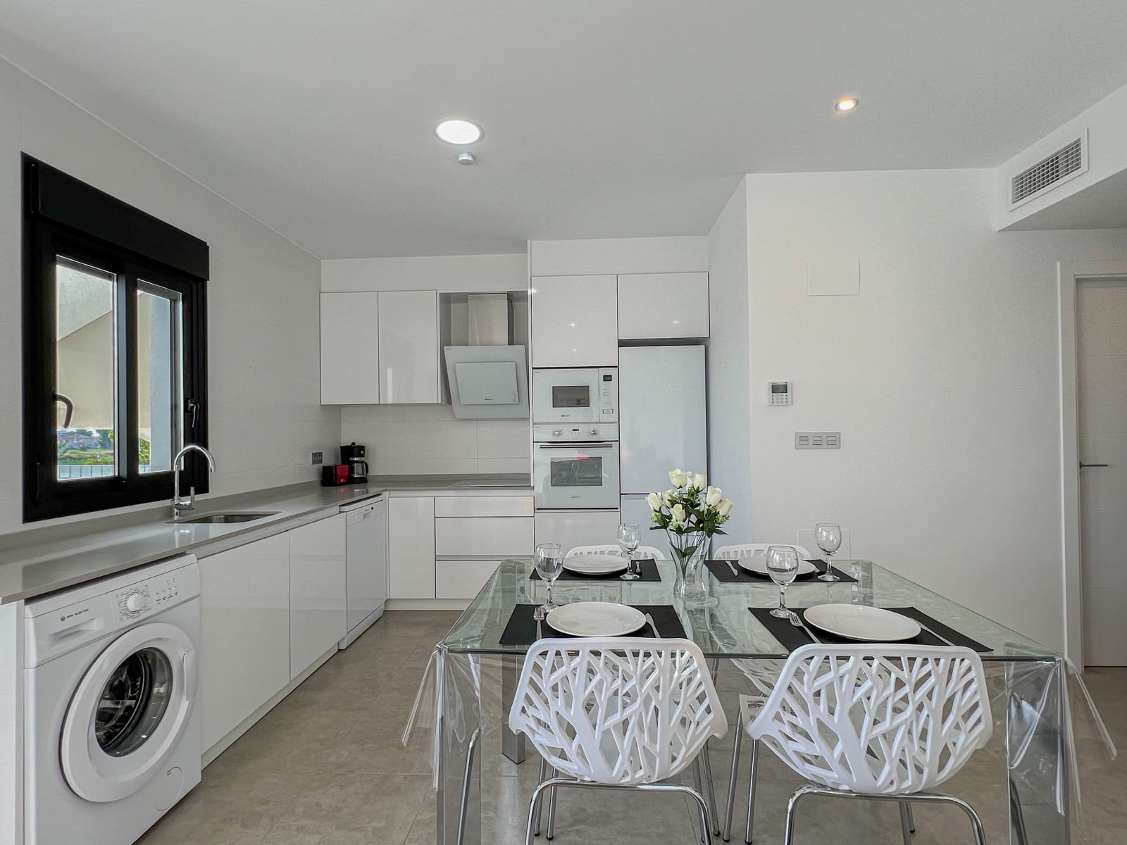 2 bedroom Apartment for rent in San Pedro del Pinatar with pool - € 900 (Ref: 7444386)