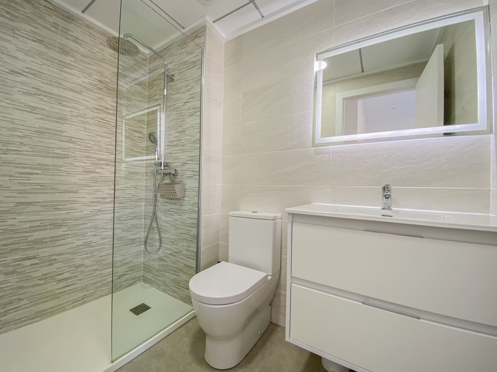 2 bedroom Apartment for rent in San Pedro del Pinatar with pool - € 900 (Ref: 7444386)