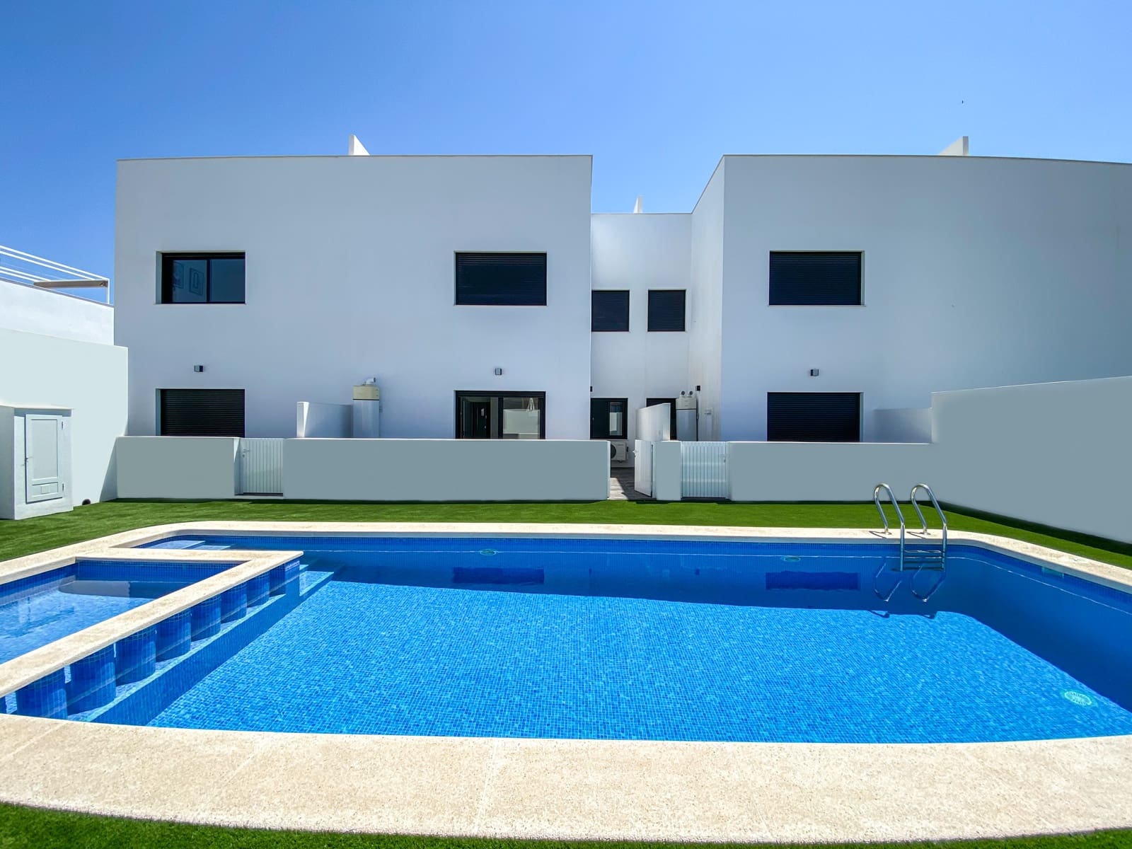 2 bedroom Apartment for rent in San Pedro del Pinatar with pool - € 900 (Ref: 7444386)