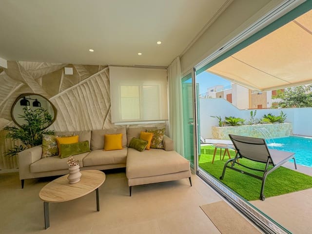 3 soverom Kjedet enebolig til salgs i Pilar de la Horadada med svømmebasseng - € 2 100 (Ref: 9057274)