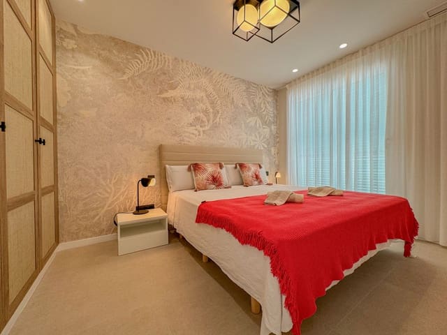 3 soverom Kjedet enebolig til salgs i Pilar de la Horadada med svømmebasseng - € 2 100 (Ref: 9057274)