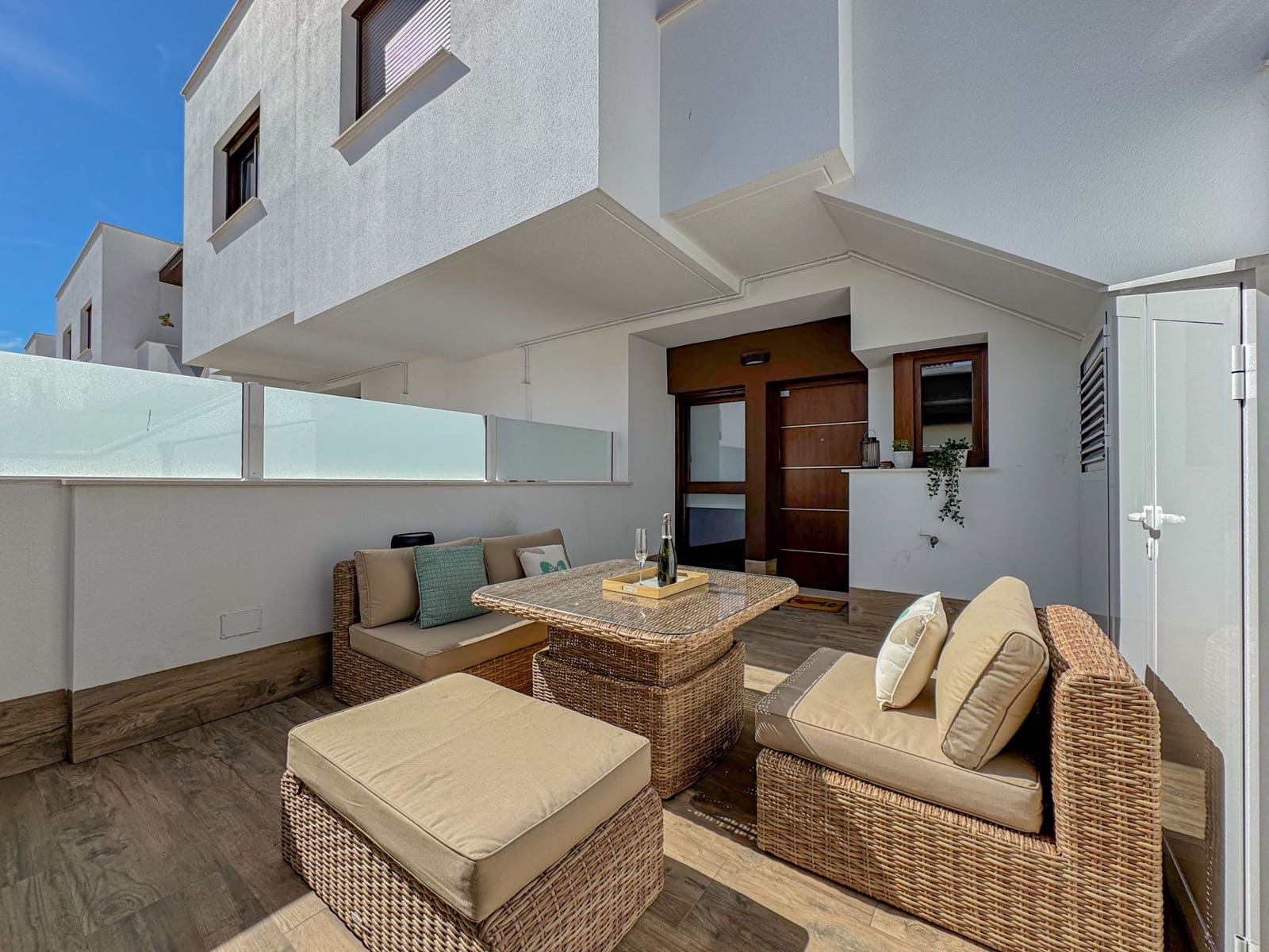 2 bedroom Beach Apartment for rent in San Pedro del Pinatar with pool - € 1,000 (Ref: 9278365)