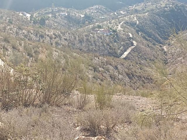 Finca/Herregård til salgs i Casabermeja - € 130 000 (Ref: 7995827)