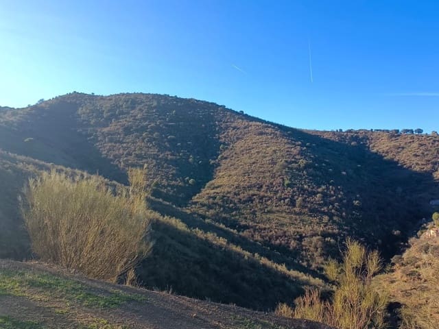 Finca/Herregård til salgs i Casabermeja - € 220 000 (Ref: 8002974)