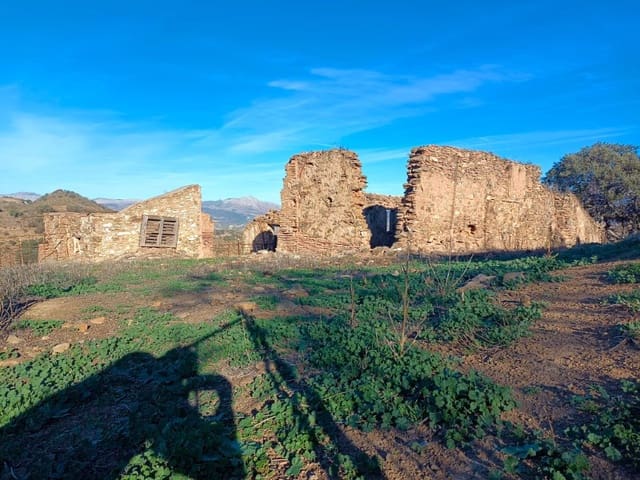 Finca/Herregård til salgs i Casabermeja - € 220 000 (Ref: 8002974)