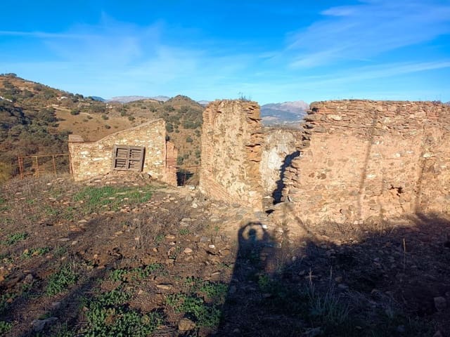 Finca/Herregård til salgs i Casabermeja - € 220 000 (Ref: 8002974)