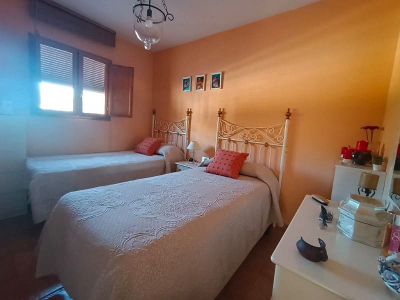 2 soveværelse Finca/Landehus til salg i Casabermeja med swimmingpool - € 240.000 (Ref: 8113759)