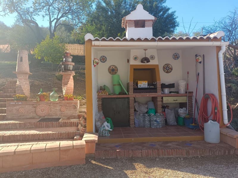 2 soveværelse Finca/Landehus til salg i Casabermeja med swimmingpool - € 240.000 (Ref: 8113759)