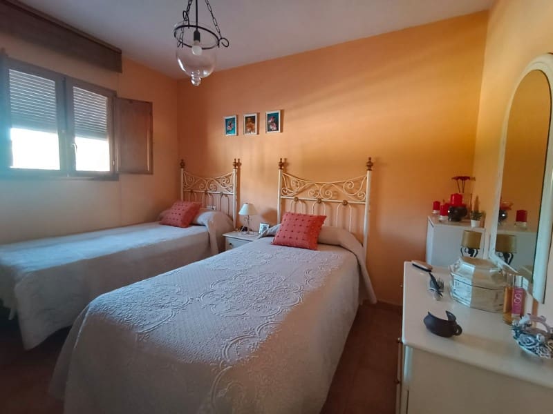 2 soveværelse Finca/Landehus til salg i Casabermeja med swimmingpool - € 240.000 (Ref: 8113759)