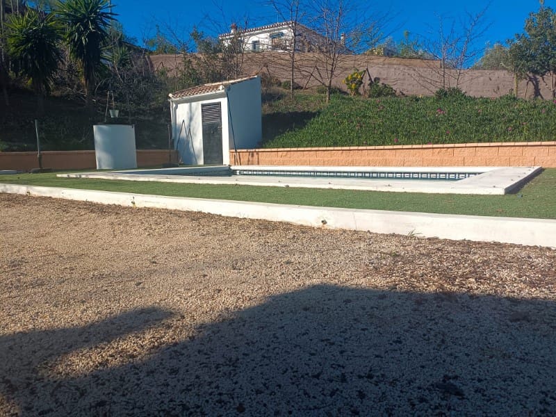 2 soveværelse Finca/Landehus til salg i Casabermeja med swimmingpool - € 240.000 (Ref: 8113759)