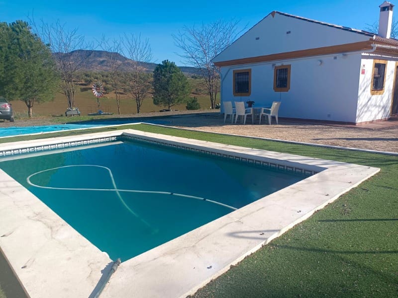 2 soveværelse Finca/Landehus til salg i Casabermeja med swimmingpool - € 240.000 (Ref: 8113759)