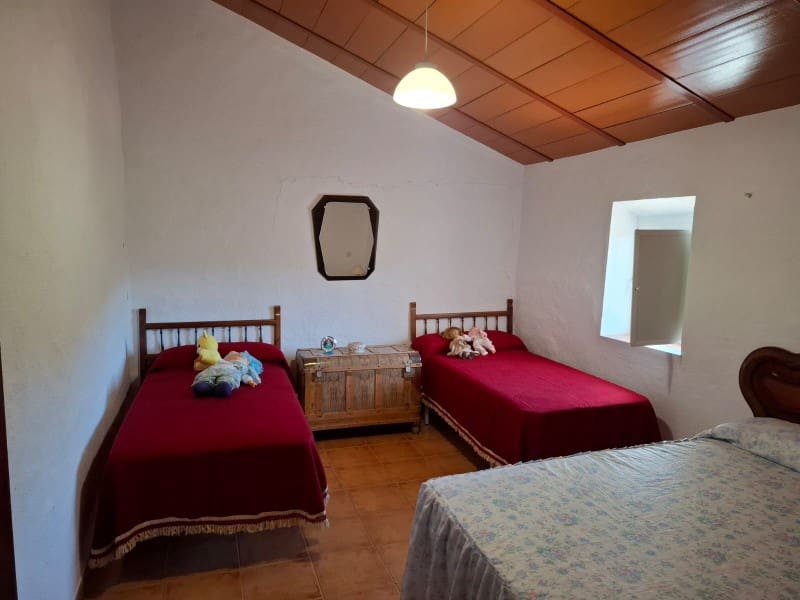 6 soveværelse Byhus til salg i Casabermeja - € 390.000 (Ref: 8727805)