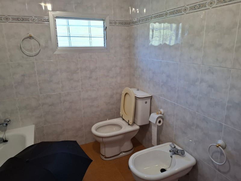 6 soveværelse Byhus til salg i Casabermeja - € 390.000 (Ref: 8727805)