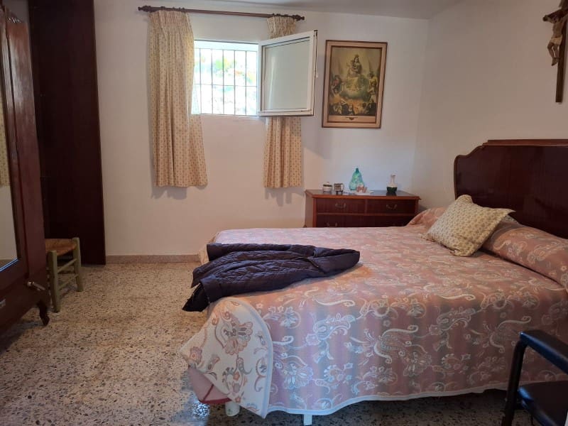 6 soveværelse Byhus til salg i Casabermeja - € 390.000 (Ref: 8727805)