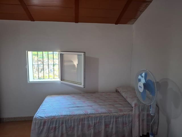 6 makuuhuone Omakotitalo myytävänä paikassa Casabermeja - 390 000 € (Ref: 8727805)