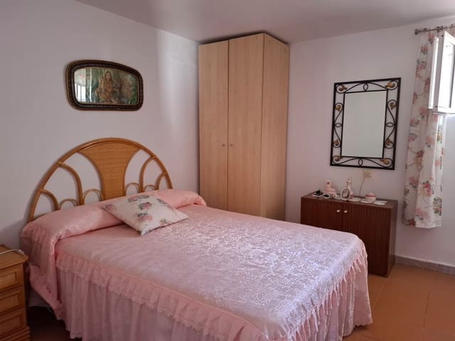 6 makuuhuone Omakotitalo myytävänä paikassa Casabermeja - 390 000 € (Ref: 8727805)