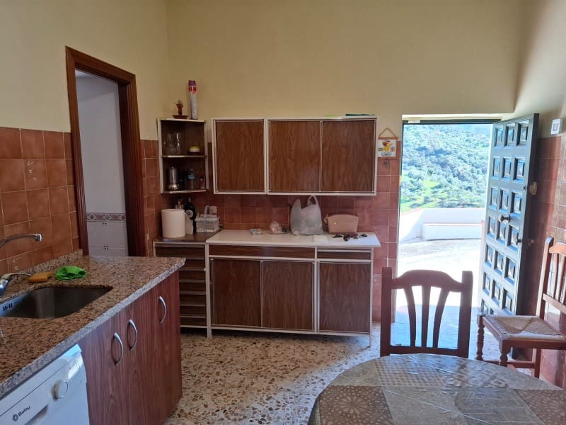 6 soveværelse Byhus til salg i Casabermeja - € 390.000 (Ref: 8727805)