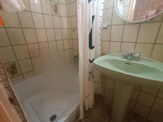 2 quarto Apartamento para venda em Ciudad Jardín, Málaga cidade - 140 000 € (Ref: 9152148)
