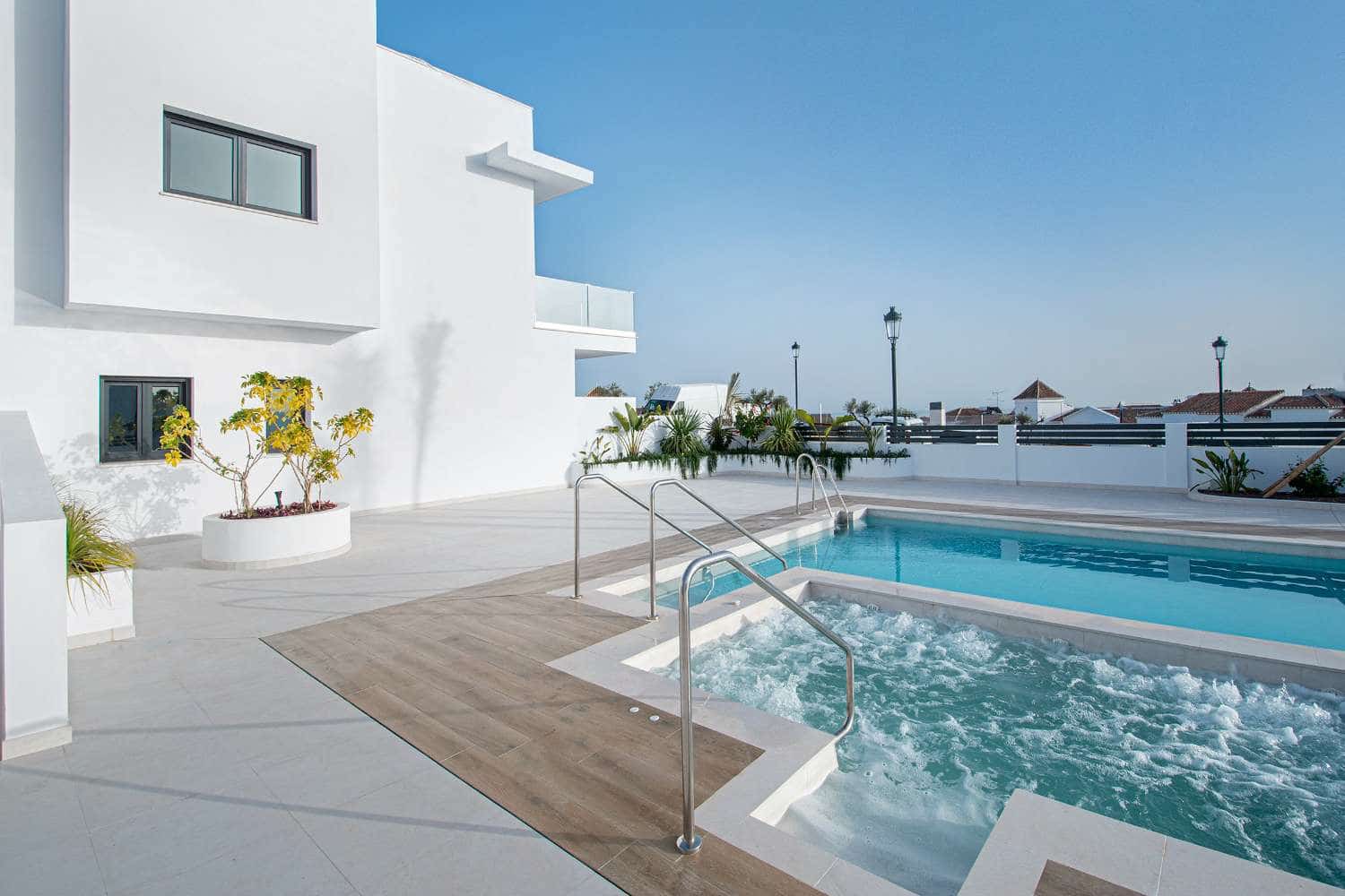 2 camera da letto Villetta a Schiera in vendita in Nerja con piscina garage - 649.000 € (Rif: 10042489)