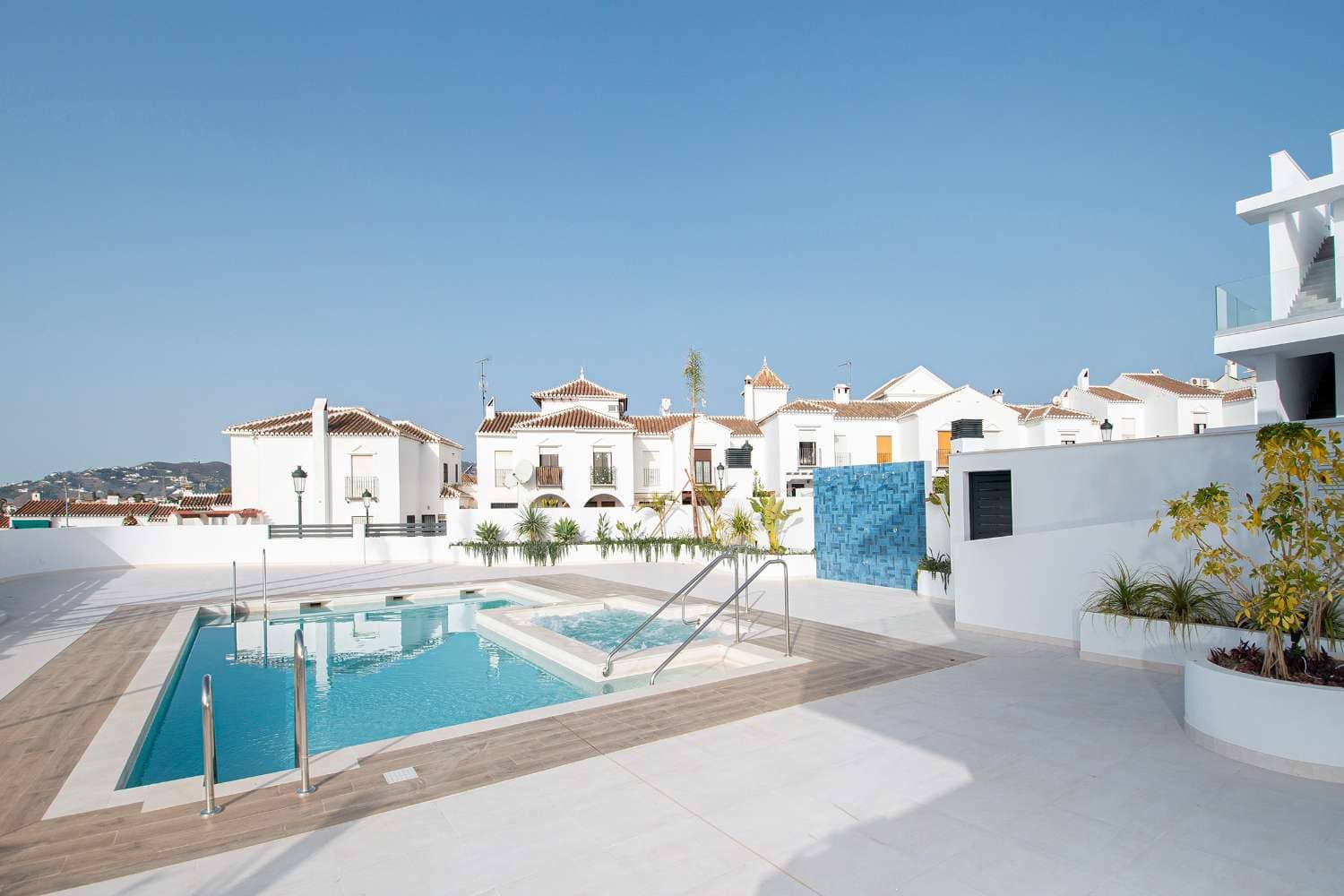 2 camera da letto Villetta a Schiera in vendita in Nerja con piscina garage - 649.000 € (Rif: 10042489)