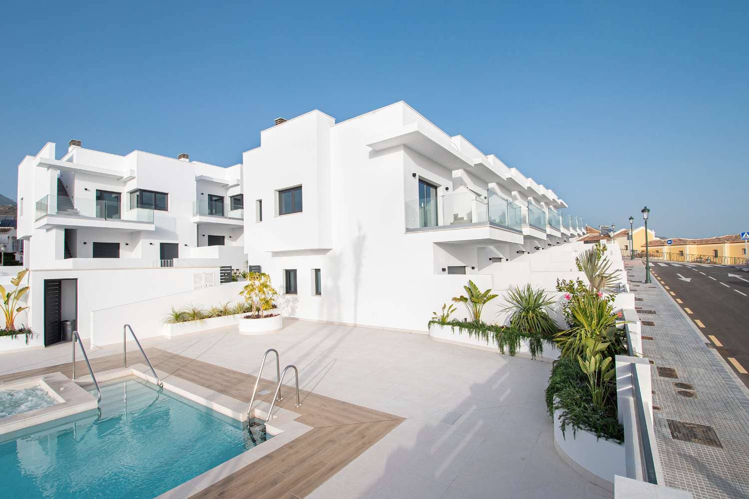 2 camera da letto Villetta a Schiera in vendita in Nerja con piscina garage - 649.000 € (Rif: 10042489)