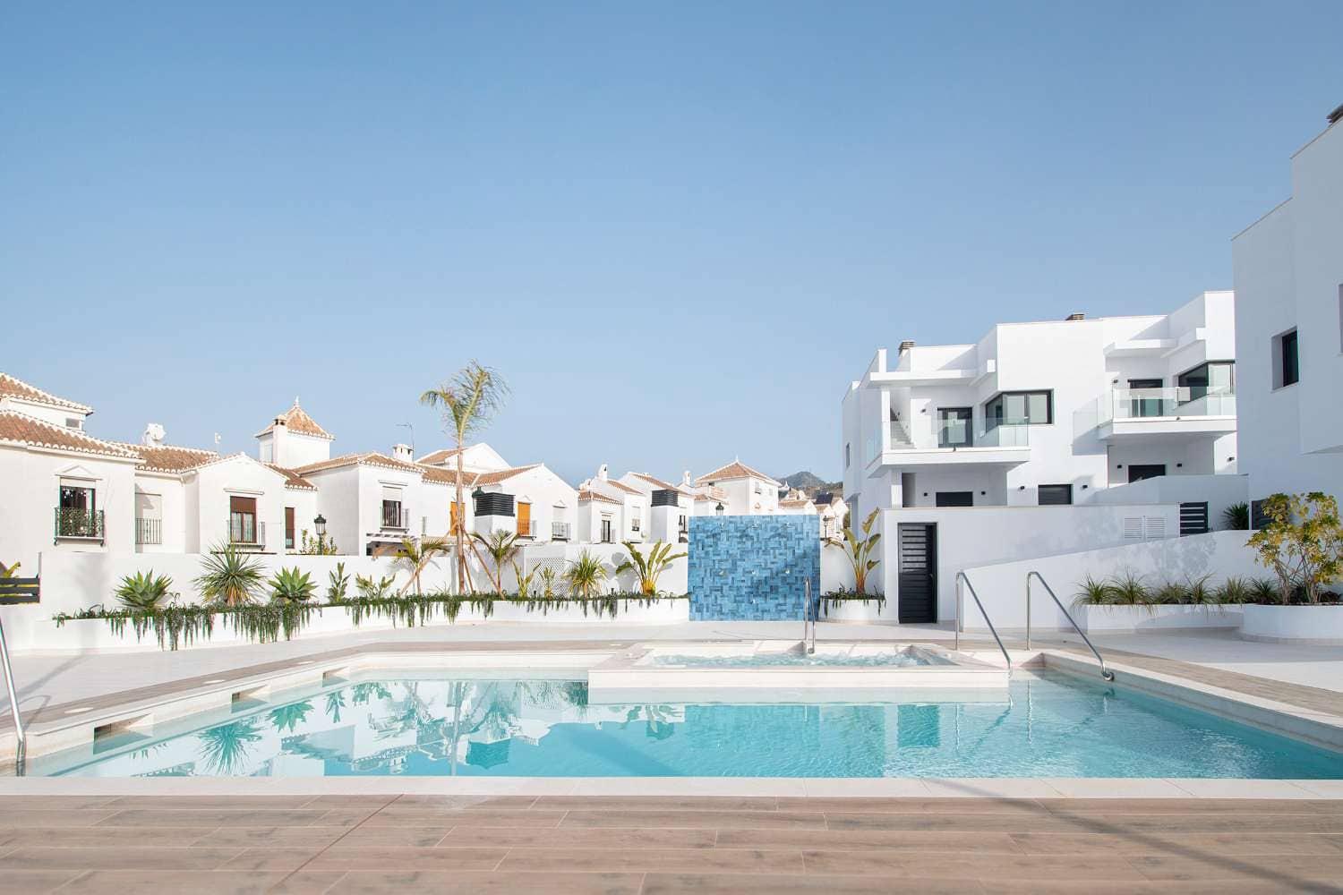 2 camera da letto Villetta a Schiera in vendita in Nerja con piscina garage - 649.000 € (Rif: 10042489)