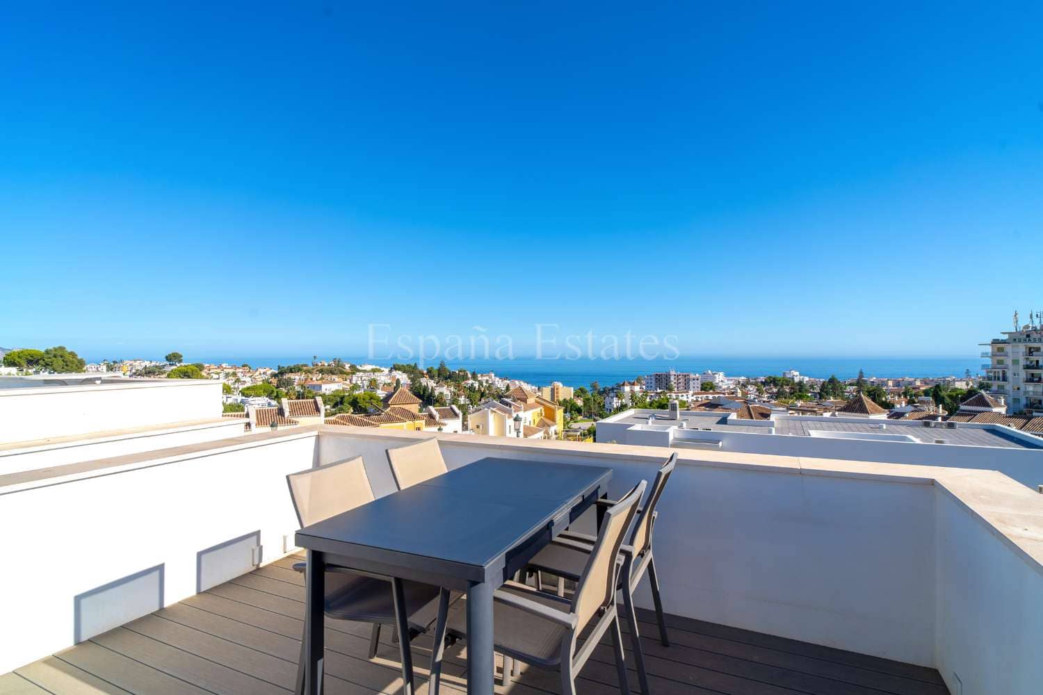 2 camera da letto Villetta a Schiera in vendita in Nerja con piscina garage - 649.000 € (Rif: 10042489)