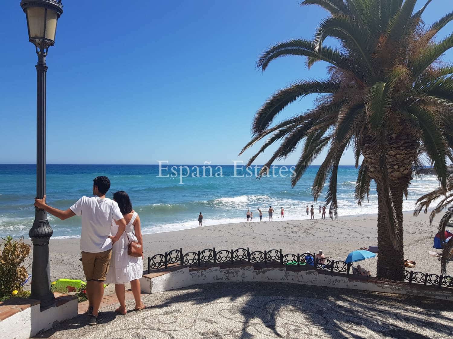 2 camera da letto Villetta a Schiera in vendita in Nerja con piscina garage - 649.000 € (Rif: 10042489)