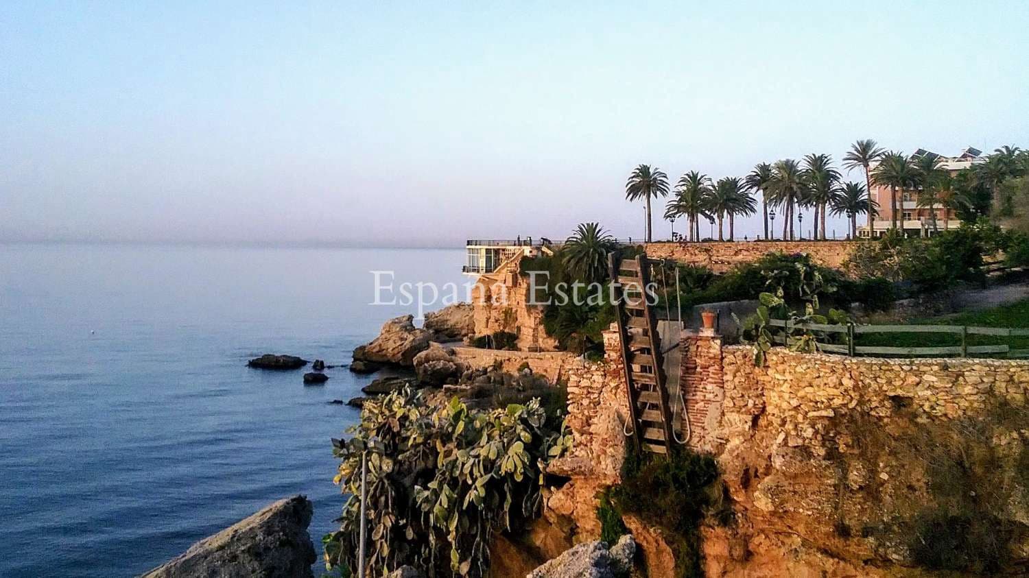 2 camera da letto Villetta a Schiera in vendita in Nerja con piscina garage - 649.000 € (Rif: 10042489)