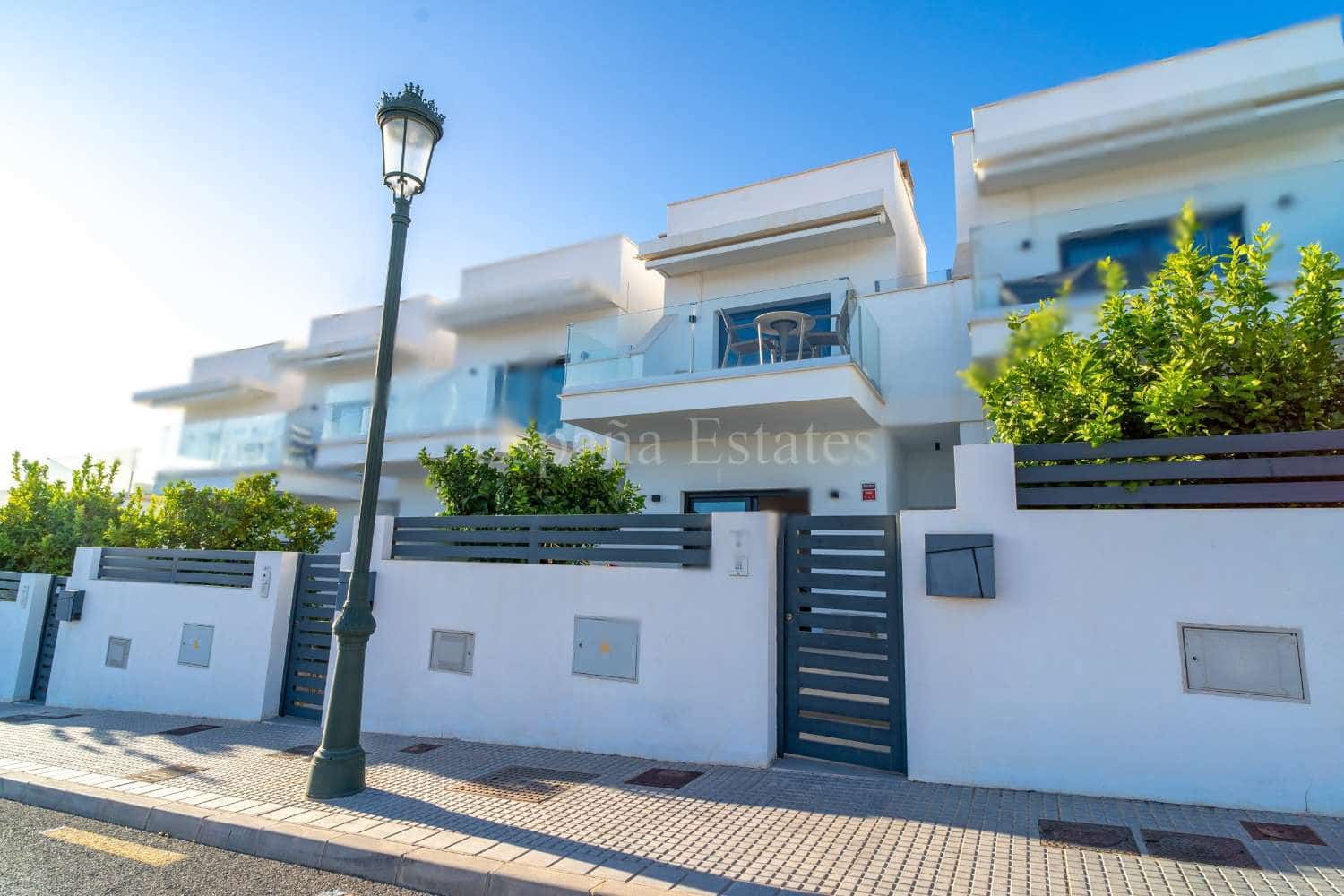 2 bedroom Terraced Villa for sale in Nerja with pool garage - € 649,000 (Ref: 10042489)