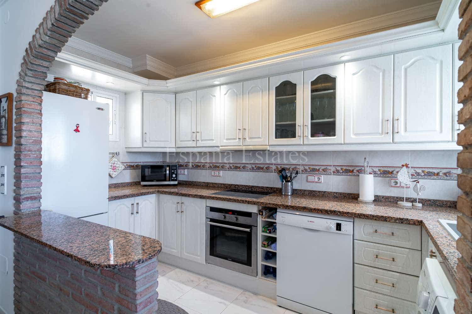 2 slaapkamer Strandappartement te koop in El Penoncillo met zwembad - € 330.000 (Ref: 10085490)