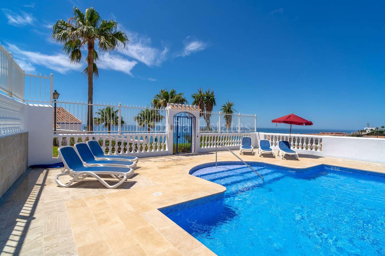 2 slaapkamer Strandappartement te koop in El Penoncillo met zwembad - € 330.000 (Ref: 10085490)
