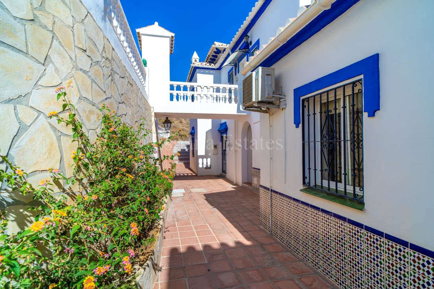 2 slaapkamer Strandappartement te koop in El Penoncillo met zwembad - € 330.000 (Ref: 10085490)