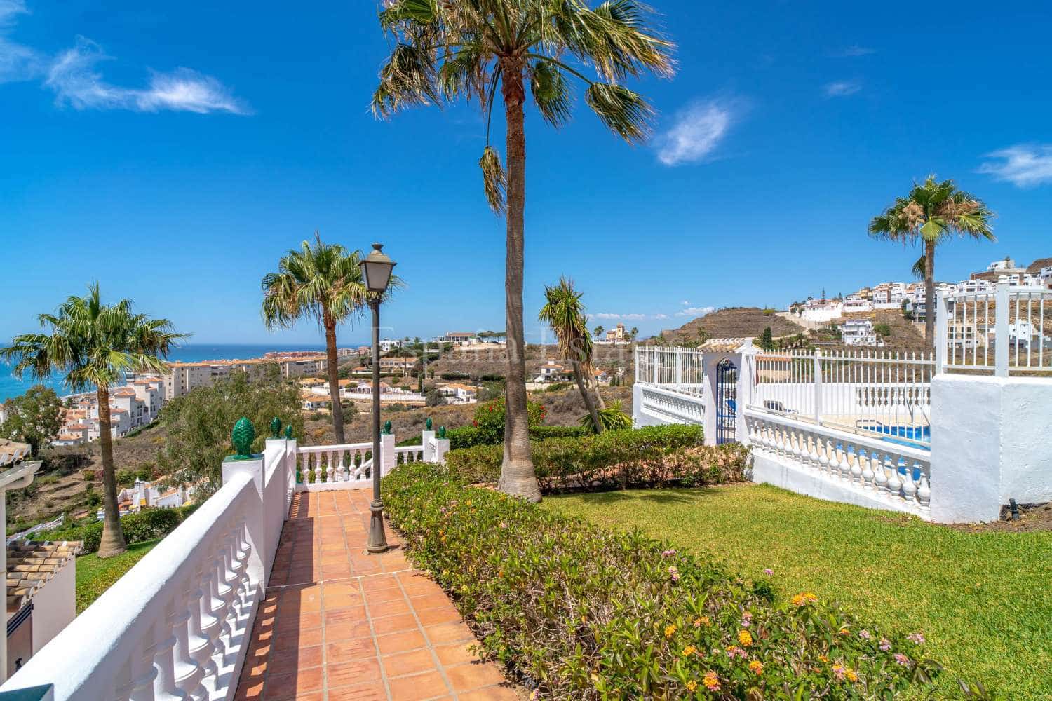 2 slaapkamer Strandappartement te koop in El Penoncillo met zwembad - € 330.000 (Ref: 10085490)