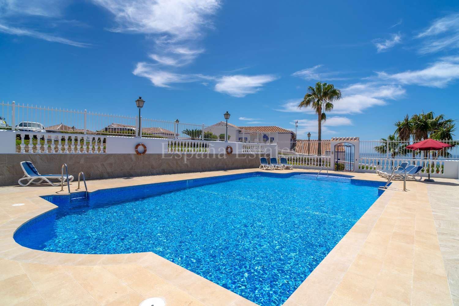 2 slaapkamer Strandappartement te koop in El Penoncillo met zwembad - € 330.000 (Ref: 10085490)